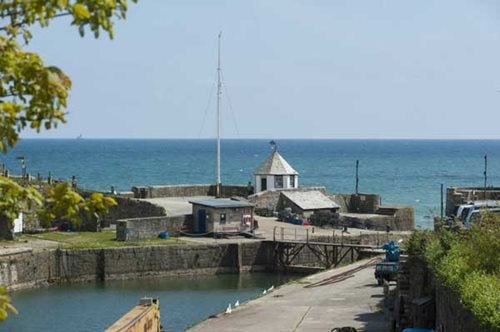 A view of the sea on a sunny day in Charlestown