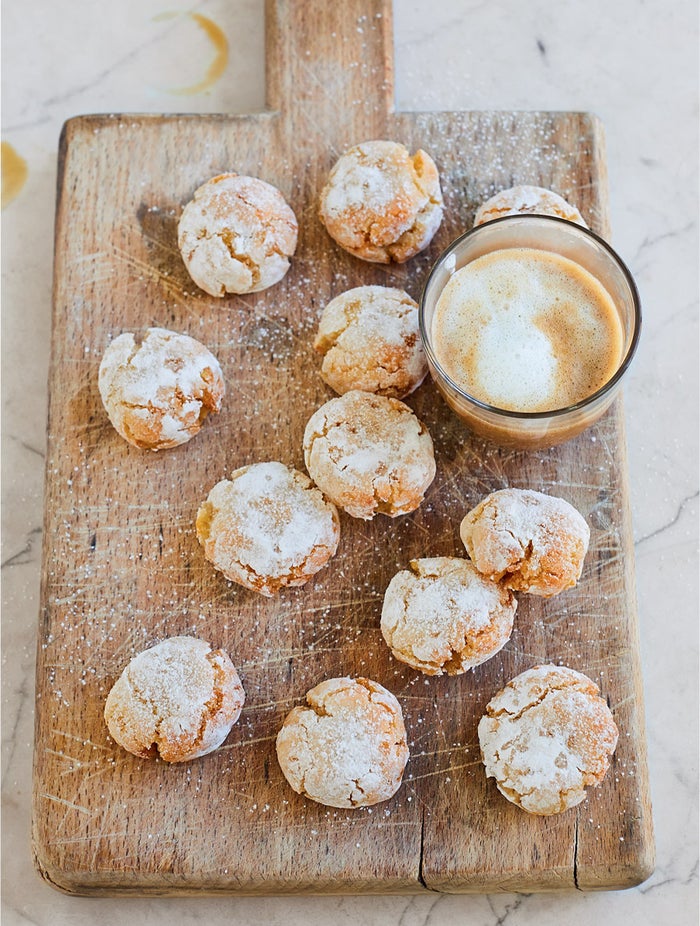 Ricciarelli with candied peel