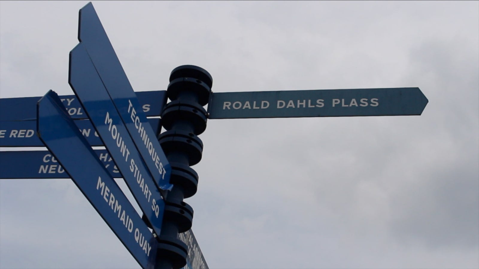Roald Dahl Plass sign, Cardiff