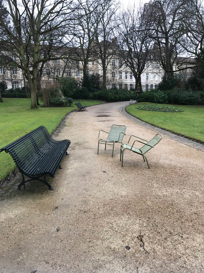 Chairs and benches arranged in a circle 