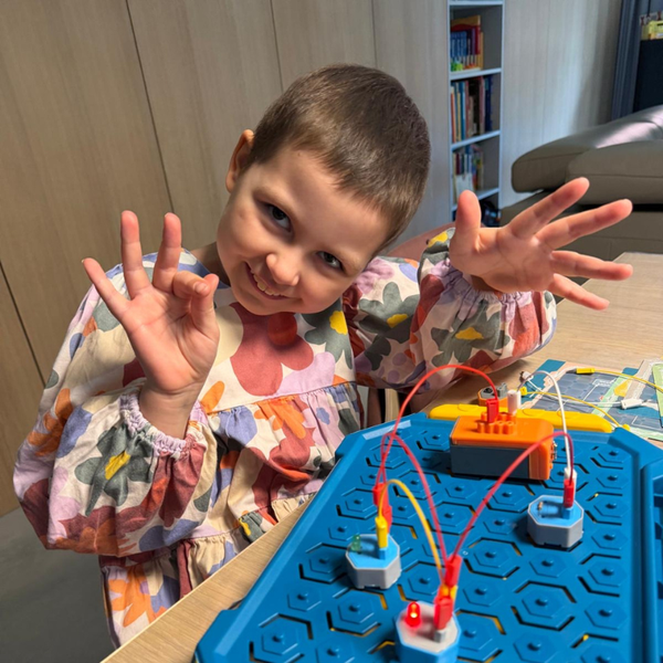 Ma 7 lat, wielką wyobraźnię i ogromną siłę do walki Ma 7 lat, wielką wyobraźnię i ogromną siłę do walki