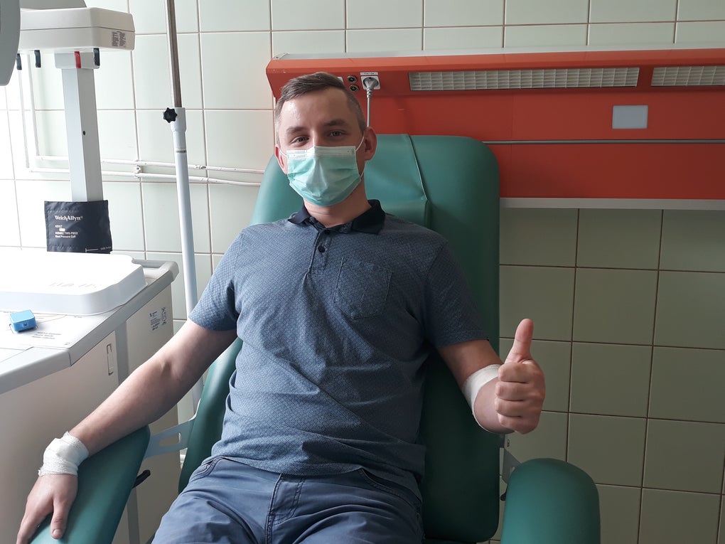 Dariusz oddał komórki macierzyste potrzebującemu przeszczepienia Pacjentowi. Dariusz oddał komórki macierzyste potrzebującemu przeszczepienia Pacjentowi.