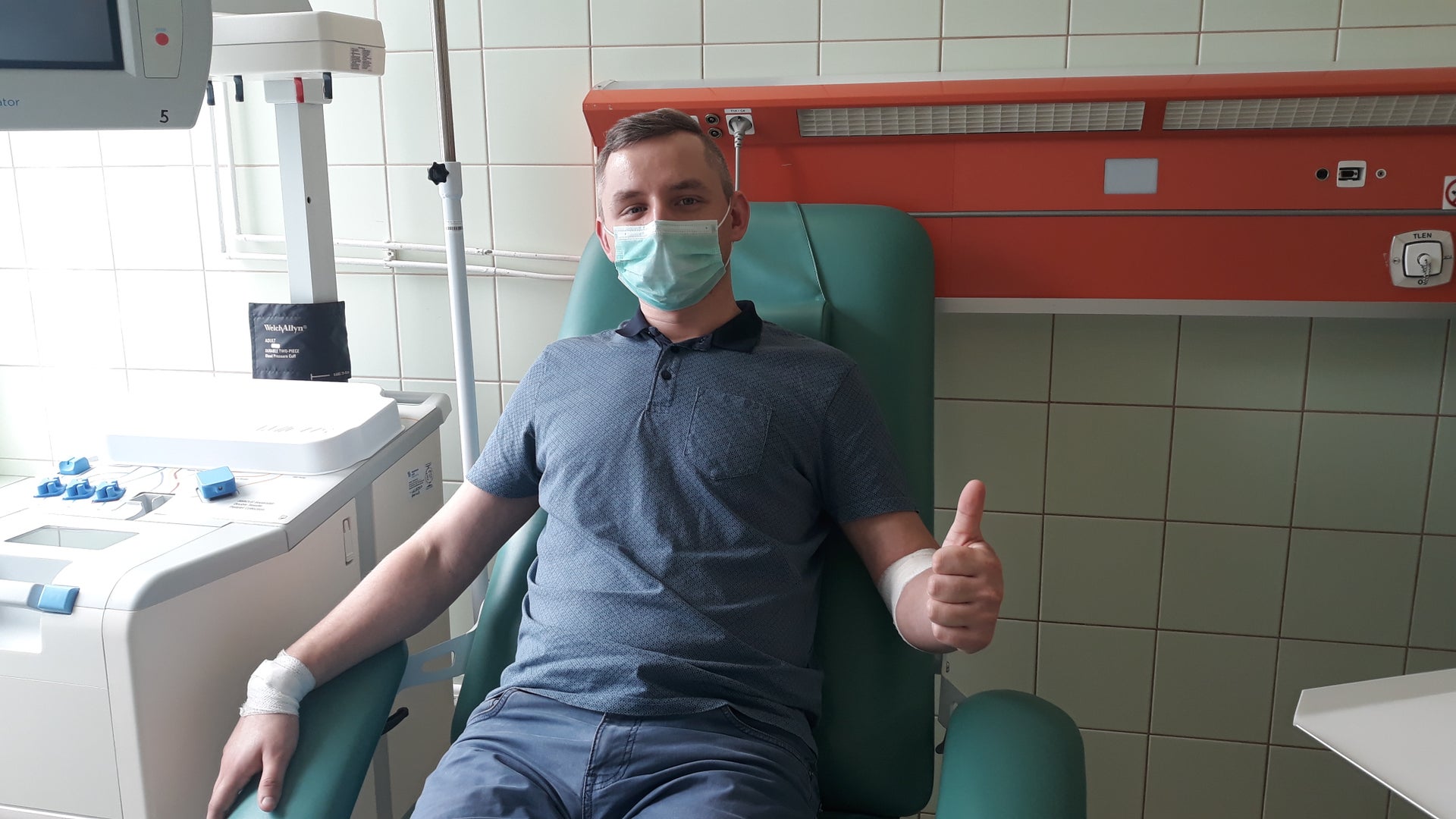 Dariusz oddał komórki macierzyste potrzebującemu przeszczepienia Pacjentowi. Dariusz oddał komórki macierzyste potrzebującemu przeszczepienia Pacjentowi.