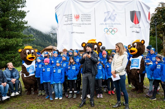 Andrea Varnier, Geschäftsführer der Stiftung Mailand-Cortina, hob die Biathlontradition in Antholz hervor und bezeichnete diese als beispielgebend. (Foto: LPA/Fabio Brucculeri)