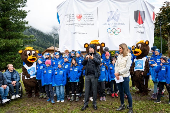 Andrea Varnier, Geschäftsführer der Stiftung Mailand-Cortina, hob die Biathlontradition in Antholz hervor und bezeichnete diese als beispielgebend. (Foto: LPA/Fabio Brucculeri)