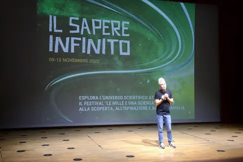 Vincenzo Schettini all'evento inaugurale del festival La Mille e una Scienza, oggi (9 novembre) all'Auditorium Haydn di Bolzano (Foto: ASP/Anselmo Niglio)