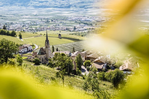 Die Landesregierung hat am 31. Oktober das Gemeindeentwicklungsprogramm von Montan (im Bild) und Plaus genehmigt. (Foto: IDM Südtirol-Alto Adige/Benjamin Pfitscher)