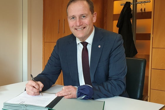 LR Massimo Bessone: Diese Mittel können künftig dafür eingesetzt werden, Schulen in Landes- und Gemeindezuständigkeit noch moderner, funktionaler und sicherer zu machen. (Foto: LPA)