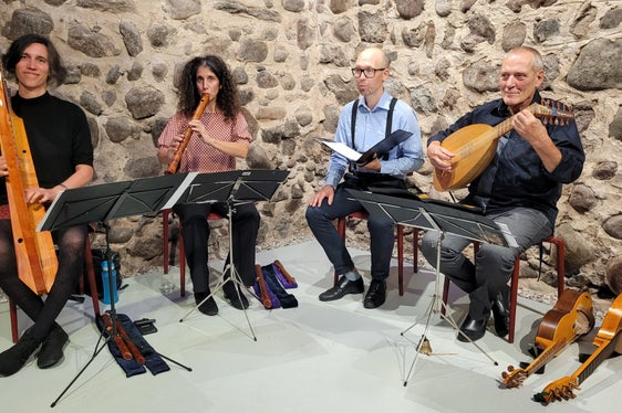 Literatur und Musik: Das Ensemble Rosarum Flores aus Innsbruck gab Musik aus der Zeit Heinrich Hallers zum Besten. (Foto: Euregio/Armin Gluderer)