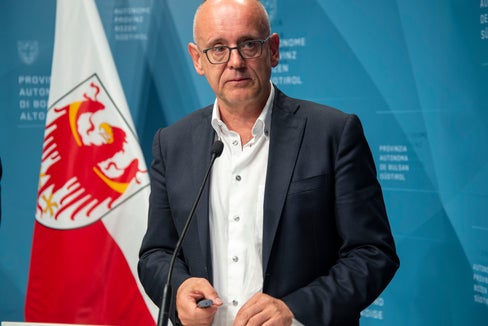 Die Landesregierung ernannte Flavio Ruffini zum stellvertretenden Direktor des Ressorts Umwelt-, Natur- und Klimaschutz, Energie, Raumentwicklung und Sport. (Foto: LPA/Fabio Brucculeri)