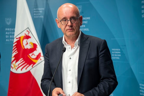 Die Landesregierung ernannte Flavio Ruffini zum stellvertretenden Direktor des Ressorts Umwelt-, Natur- und Klimaschutz, Energie, Raumentwicklung und Sport. (Foto: LPA/Fabio Brucculeri)