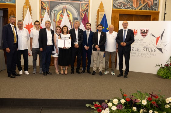 La lies dal sport CSI Trënt, VSS Südtirol y ASVÖ Tirol ie unides premiedes tl pruiet „Prestazions transfruntalieres de ezelënza“ per EuregioSprintChampion. (Foto: Archif dl Ufize stampa provinziel de Trënt)