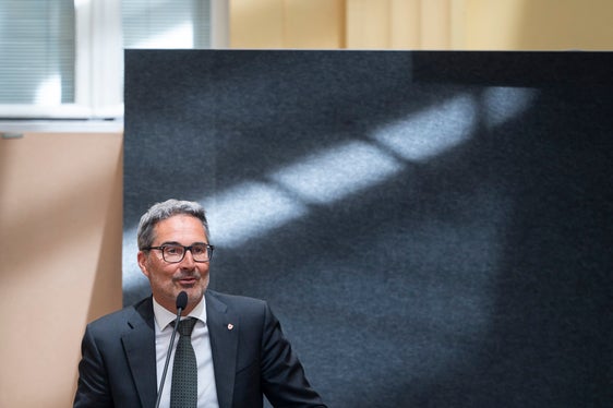 Der Bedarf an Pflege wird weiter steigen, weil wir viel mehr Lebenszeit, auch mehr Lebenszeit mit Pflegebedarf, haben, hielt Landeshauptmann Arno Kompatscher beim Treffen fest. (Foto: LPA/Fabio Brucculeri)