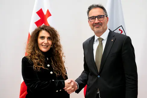 Landeshauptmann des Landes Südtirol, Arno Kompatscher, begrüßte die Generalkonsulin Georgiens in Mailand, Natalia Kordzaia. (Foto: LPA/Fabio Brucculeri)