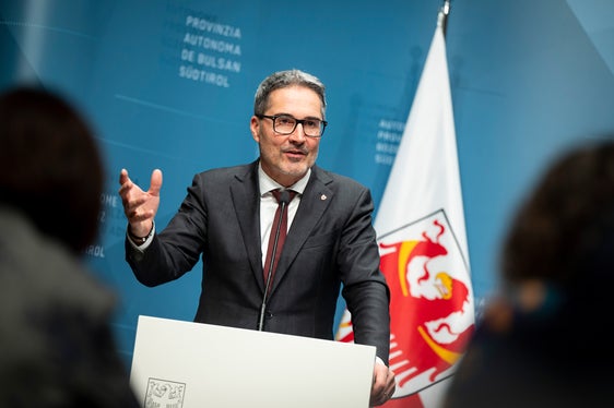 Laut Landeshauptmann Arno Kompatscher soll die Führung der Investitionsbank gestärkt werden. (Foto: LPA/Fabio Brucculeri)