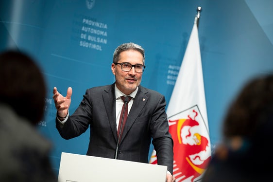 Laut Landeshauptmann Arno Kompatscher soll die Führung der Investitionsbank gestärkt werden. (Foto: LPA/Fabio Brucculeri)