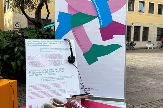 Le Giornate per la cittadinanza attiva sono dedicate quest’anno al tema In deinen Schuhen - Camminare nelle scarpe altrui - Jí cun i cialzá di atri. (Foto: ASP/Astrid Crepaz)
