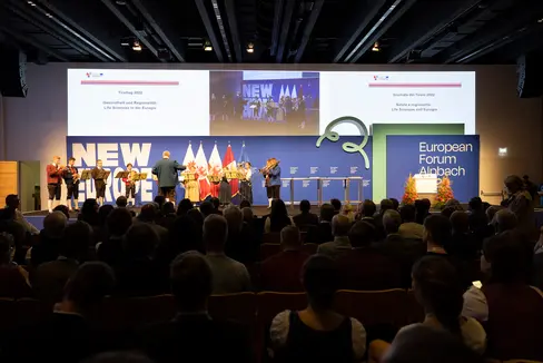 La Giornata del Tirolo 2022 del Forum Europeo di Alpbach è stata tutta incentrata su salute e regionalità. L'Euregio Lab è iniziato oggi, 21 agosto, e si è conclusa l'Accademia dell’Euregio (Foto: Land Tirol/Sedlak)