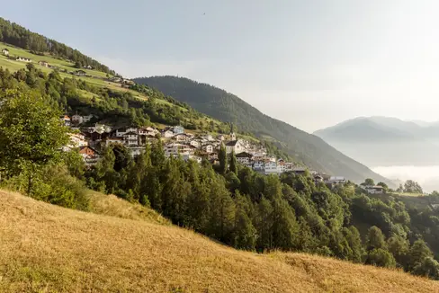 Il paese di Stelvio potrà ricevere fino a 20 milioni di euro di fondi previsti dal Piano PNRR. (Foto ASP)