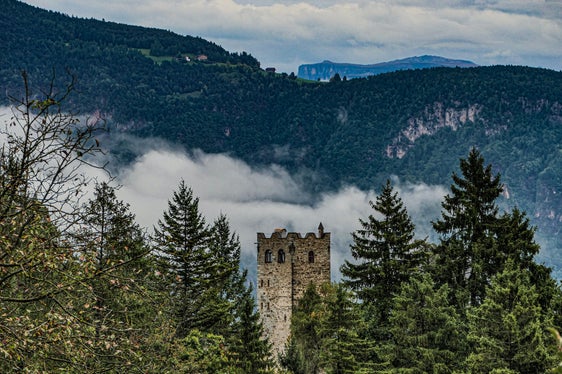 Immagine del mese di settembre 2025: Castel Zwingenburg a Prissiano (Foto: USP/Martin Geier)