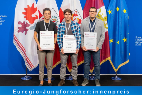 Verleihung Euregio-JungforscherInnenpreis am 21. August 2022 in Alpbach: (v. l.) Chiara Valzolgher (3. Platz), Alan Ianeselli (1. Platz), Francesco Asnicar (2. Platz) (Foto: PAT/Daniele Paternoster)