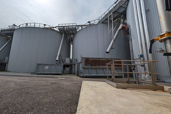 Una corretta raccolta differenziata del rifiuto “umido” inizia già tra le mura domestiche ed è fondamentale per il corretto funzionamento di un impianto di fermentazione come quello di Lana. (Foto: ASP/Vera Brunetti)