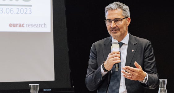 Landeshauptmann Kompatscher: Die Ergebnisse helfen uns, den Ausbau von Partnerschaften zwischen Landwirtschaft und Tourismus angemessen zu unterstützen. (Foto: LPA/Eurac)