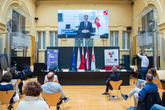 Nach dem erfolgreichen Start des Euregio-Lawinenreports setzen wir nun einen weiteren Meilenstein: Tirols Landeshauptmann Günther Platter war zur heutigen Fachtagung via Video zugeschaltet. (Foto: LPA/Fabio Brucculeri)