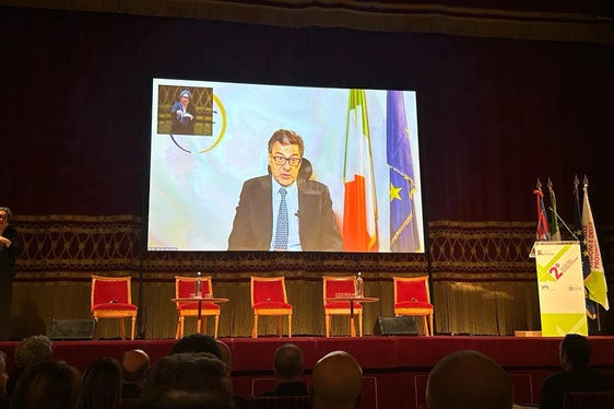 L'intervento da remoto, al Teatro Carignano, del ministro dell'Economia e delle Finanze Giancarlo Giorgetti. (Foto: ASP)