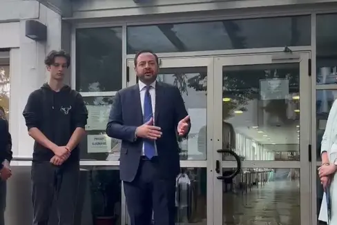 Grande festa venerdì (24 maggio) a Bolzano per il centenario del Torricelli. A portare i saluti istituzionali, tra gli altri, l'assessore provinciale all'Istruzione Marco Galateo (Foto. ASP/Dipartimento istruzione e formazione italiana)