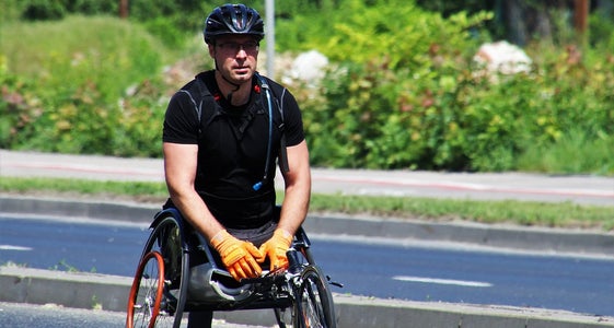 Die Landesregierung hat ein Pilotprojekt genehmigt, welches Menschen mit Behinderung beim Ankauf von Hilfsmitteln für den Amateursport unterstützt. (Foto: Pixabay)