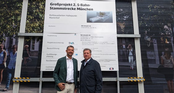 Mobilitätslandesrat Daniel Alfreider und Verkehrsminister Christian Bernreiter (Bayern) auf der Baustelle der 2. Stammstrecke für die S-Bahn in München. (Foto: LPA/Ingo Dejaco)