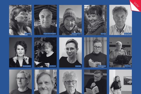 Festival Alpine Poesie der Gegenwart: Die Teilnehmenden aus dem dolomitenladinischen Raum: Rut Bernardi, Stefen Dell’Antonio, Marco Dibona, Silvia Liotto, Iaco Rigo; aus Friaul: Antonio Cosimo Di Biasio, Lucia Gazzino, Stefano Moratto, Silvio Ornella, Giacomo Vit; aus Graubünden: Nina Dazzi, Romana Ganzoni, Leo Tuor, Benedetto Vigne, Jessica Zuan (Foto: LPA)