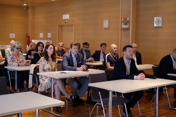 35 esperti provenienti da Austria, Bosnia ed Erzegovina, Croazia, Cechia, Friuli-Venezia Giulia, Ungheria, Slovacchia, Slovenia, Trentino e Alto Adige hanno partecipato all'appuntamento di quest'anno sul tema “The role of Cadastre in a future 3D, interdisciplinary and integrated public GIS. (Foto: USP/Gianluca Crocco)