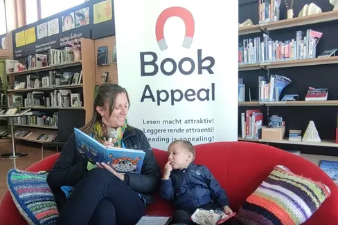 Aktionen in 15 Sprachen sind beim #multilingual-Vorlesetag angesagt. (Foto: LPA/Amt für Weiterbildung)