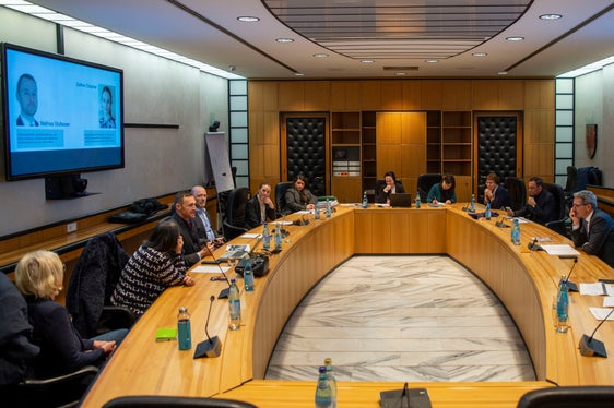 Die Mitglieder des Museumsbeirats sind am Freitag nach drei Jahren erstmals wieder persönlich zu einer Sitzung zusammengetroffen. (Foto: LPA/Brucculeri)