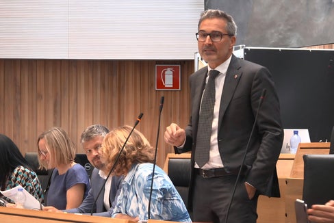 Meno debiti, investimenti mirati e un potenziamento dei servizi per i cittadini e le cittadine, questa è l’impronta distintiva di questo assestamento di bilancio, ha dichiarato il presidente della Provincia Arno Kompatscher dopo l’approvazione. (Foto: USP/Gnews)