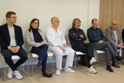 Nelle prossime settimane l'assessore alla Prevenzione sanitaria e salute Hubert Messner visiterà i sette ospedali dell'Alto Adige e diverse strutture di assistenza territoriale, con l’obiettivo di confrontarsi con il personale ed individuare le priorità da mettere in campo, anche in base alle richieste e alle esigenze avanzate dal personale in loco. (Foto: ASP/Karin Leiter)