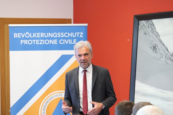 L'assessore Schuler: Ogni singolo cittadino fa parte della Protezione civile e ha un ruolo da svolgere. (Foto: ASP/Maja Clara)