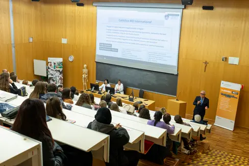 Am 30. September starten die Vorlesungen des neuen Studiengangs Medicine and Surgery. (Foto: LPA/Fabio Brucculeri)