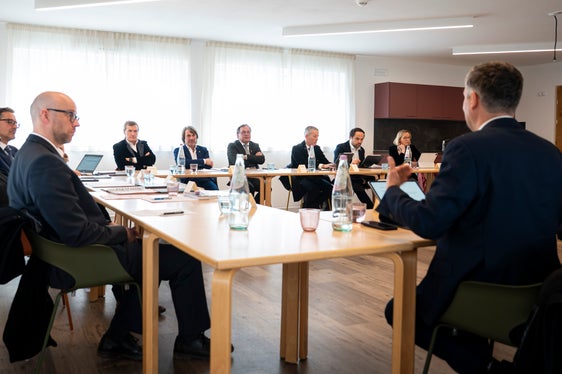 Serie di incontri a metà della legislatura 2024-2028 con i membri della Giunta provinciale, i presidenti delle Comunità comprensoriali e i sindaci dei Comuni. Nella foto il primo incontro di questa serie nel comprensorio Alta Valle Isarco a Vipiteno il 24 marzo. (Foto: USP/Fabio Brucculeri)