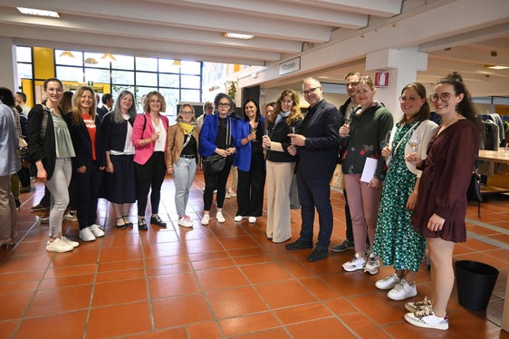 Musiker und Musikerinnen unter sich: Diese Lehrkräfte werden künftig oder sind bereits an Südtirols deutschsprachigen Musikschulen tätig. (Foto: LPA/Margit Pichler)