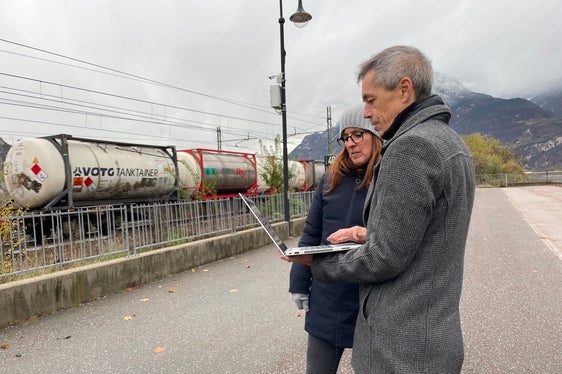 I dati rilevati dalla postazione fissa di Salorno confermano il trend in leggero calo dell’inquinamento acustico da traffico ferroviario. (Foto: APPA)
