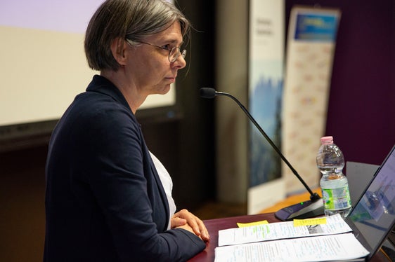 Come ha sottolineato Esther Happacher dell'Università di Innsbruck (foto), il progetto di pace Europa ha un significato particolare per l'Alto Adige. (Foto: ASP/Fabio Brucculeri)