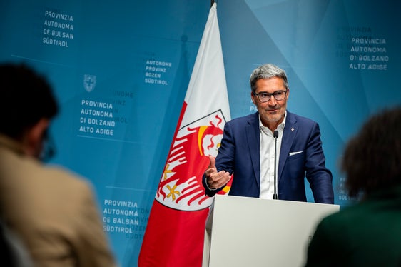 Das Land Südtirol wird der Initiative No Women – No Panel der Rai beitreten. Landeshauptmann Arno Kompatscher wird das Einvernehmensprotokoll dazu unterzeichnen, das die Teilnahme des Landes an dieser Initiative offiziell macht. (Foto: LPA/Fabio Brucculeri)