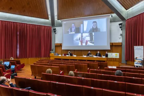 Praxis- und Ausbildungserfahrungen aus der EUSALP und den Euregio-Gebieten, mit einem besonderen Augenmerk auf die duale Ausbildung in der Landwirtschaft, standen heute im Mittelpunkt einer Tagung in San Michele dell'Adige. (Foto: LPA/Autonome Provinz Trient)