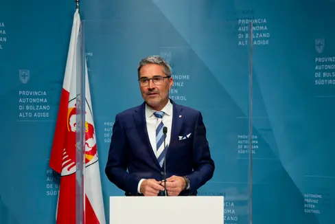 La Provincia non può risolvere definitivamente alcun problema, ma può dare un contributo nei limiti di quanto è possibile fare con il suo bilancio ha detto il presidente Arno Kompatscher (Foto: ASP/Fabio Brucculeri)