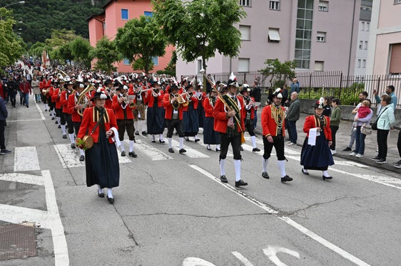 Das Sinfonische Blasorchester der Tiroler Musikkapelle Wilten führte heute in Ala die Euregio-Komposition Windows to the sun des Linzer Komponisten Thomas Doss erstmals öffentlich auf. (Foto: Presseamt Trentino/Corrado Poli)