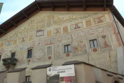 Nel palazzo della Magnifica comunità di Fiemme a Cavalese, due giornate di studio e confronto su prospettive e progetti di divulgazione storica online per un museo storico digitale dell'Euregio (Foto: Euregio)
