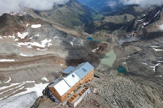 Die Kriterien für die Trinkwasserversorgung der Schutzhütten im Hochgebirge wurden abgeändert. (Foto: LPA/Massimo Moro)